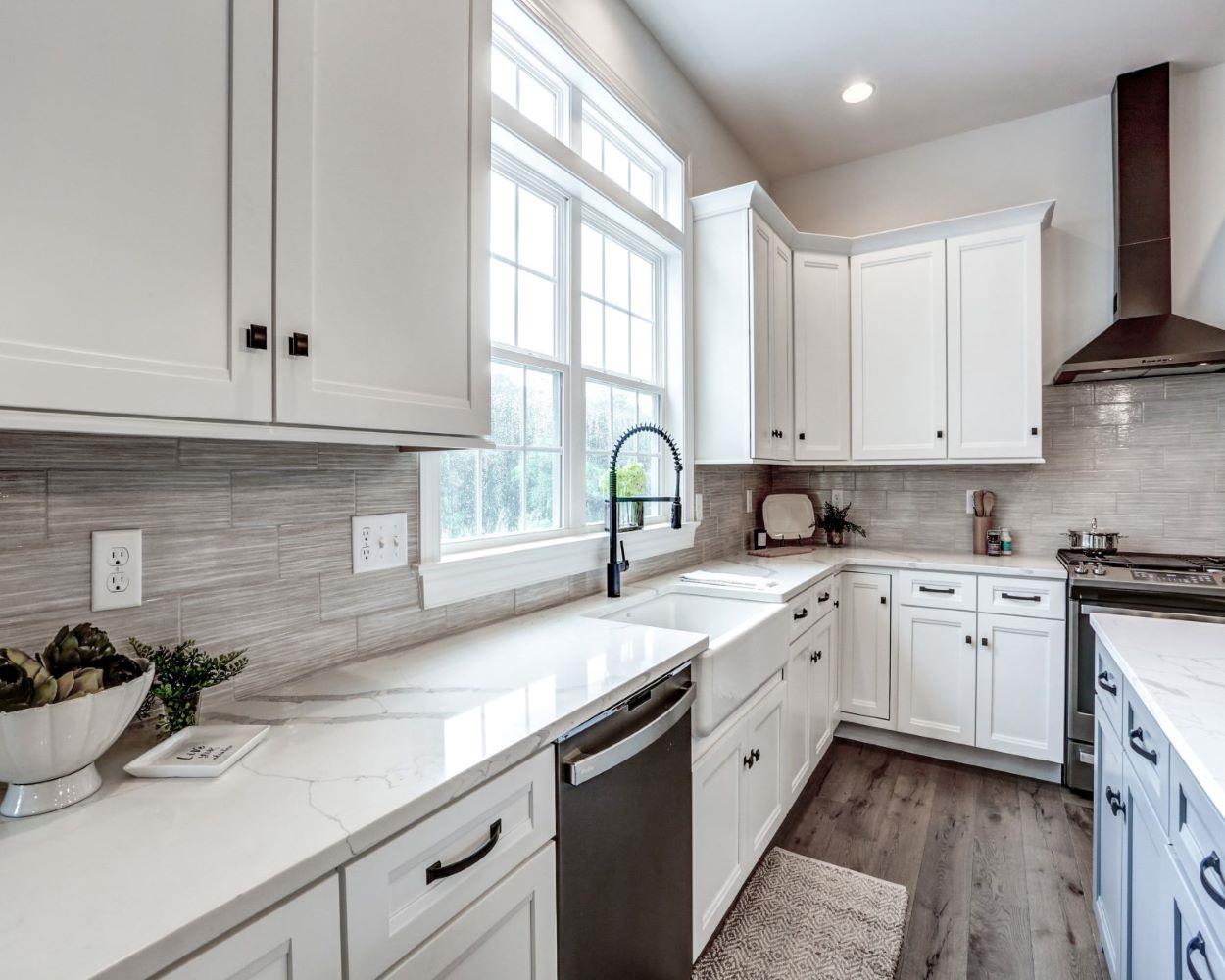 Artisan Kitchen, T03 Perimeter-McKenna